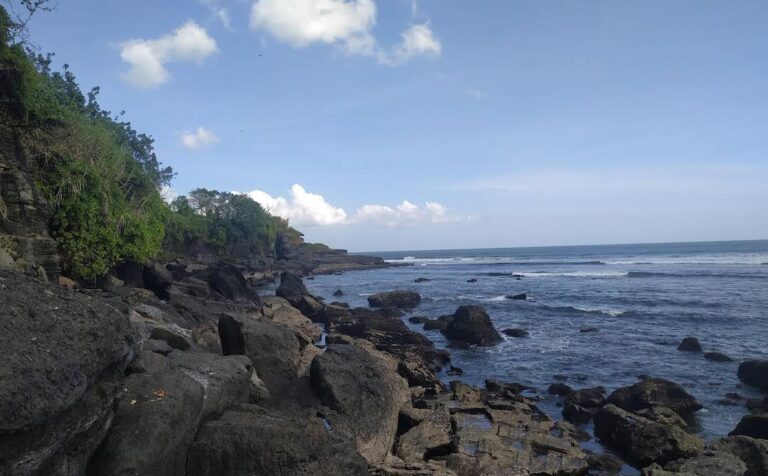 Kedungu Beach, Bali’s Hidden Paradise of Waves, Cliffs, and Sunset Views