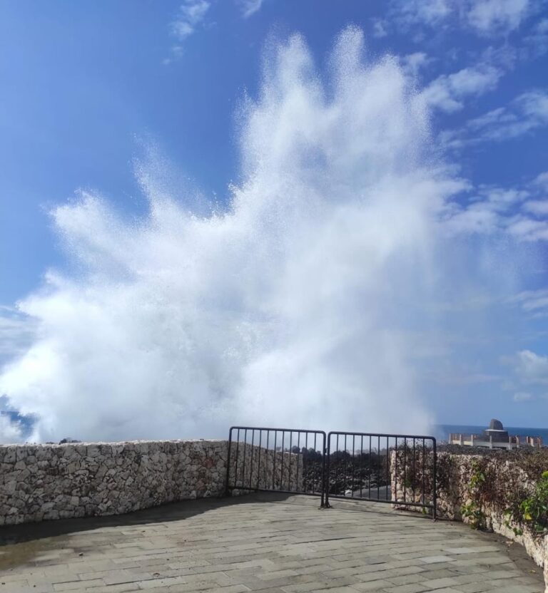 Water Blow Nusa Dua, Bali’s Thrilling Dance of Waves and Rock