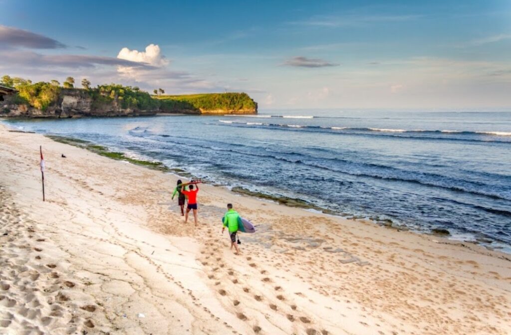 Chasing Waves, 5 Best Surfing Beaches in Bali for Every Level